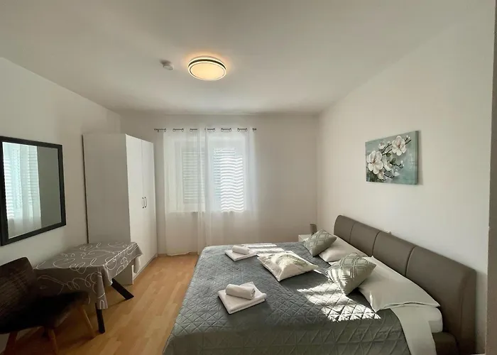 Apartments Marnic
